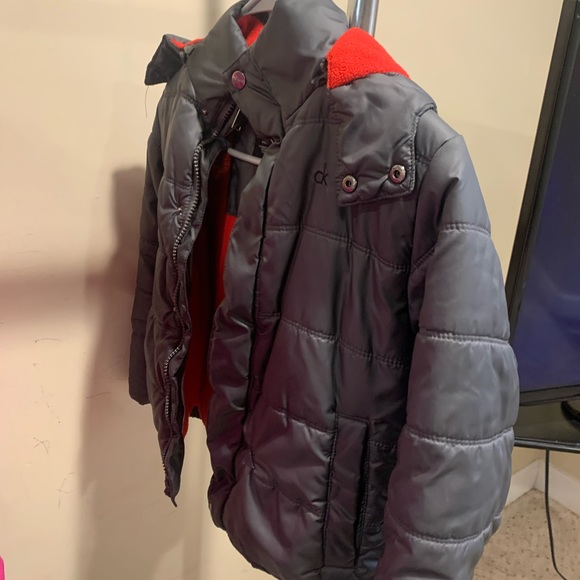 Boys Calvin Klein winter jacket/coat grey size small - Picture 2 of 5